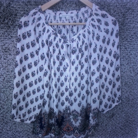 Daniel Rainn Tops - Daniel Rainn White Boho Printed Peasant Blouse with Black and Olive Accents